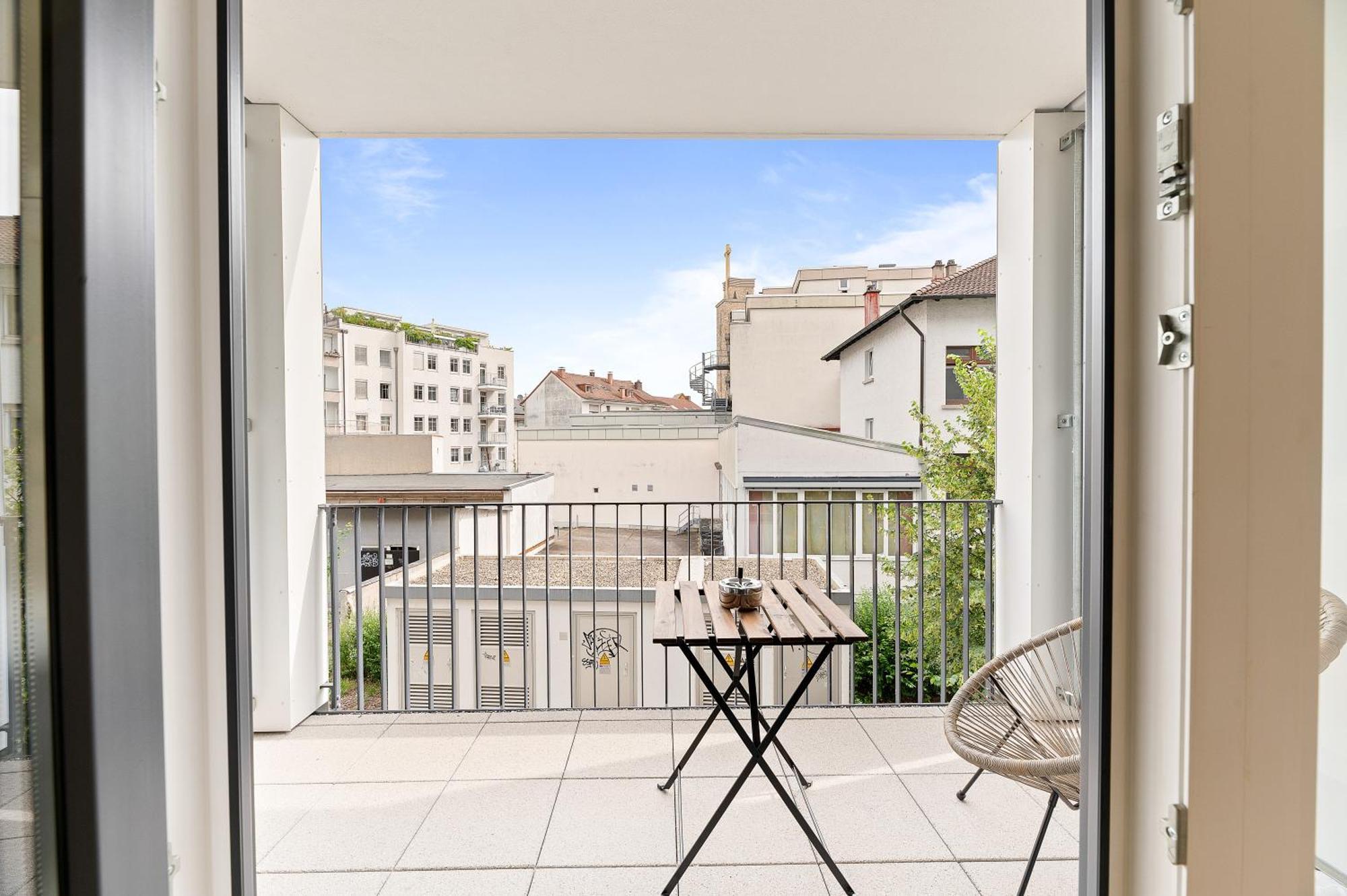 Modern, Zentral, Homeoffice, Netflix Pforzheim Buitenkant foto